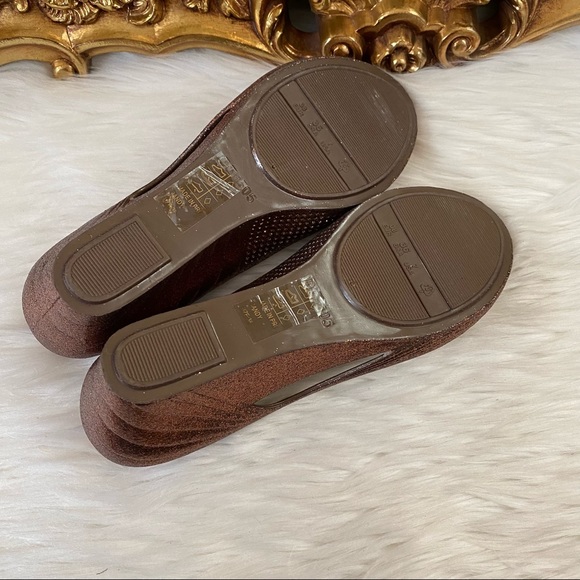 Chic By Lady Couture Rose Gold Metallic Wedges - Picture 8 of 14